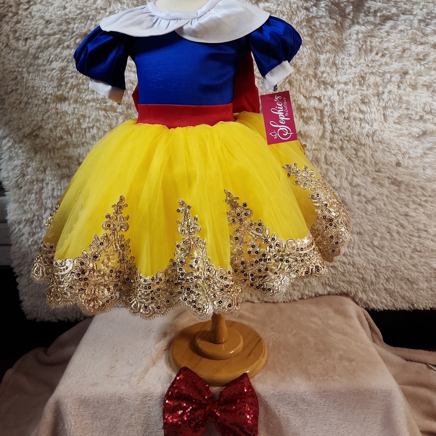 Princess Inspired Dress CON CAPA Y DIADEMA INCLUIDO SET